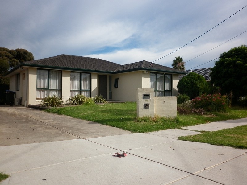 5 Bernhardt Avenue, Hoppers Crossing VIC 3029