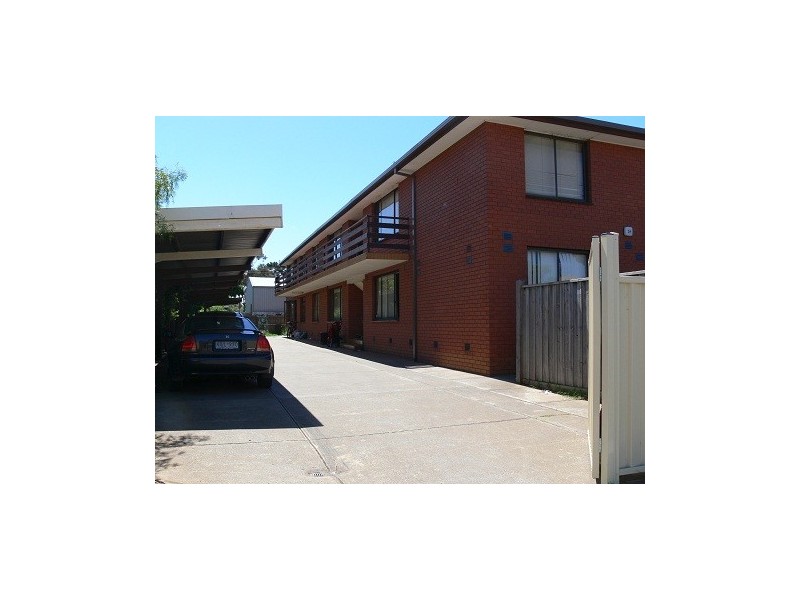 4/24 Salisbury Street, Werribee VIC 3030