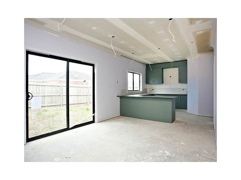 2 Swinburne Court, Truganina VIC 3029