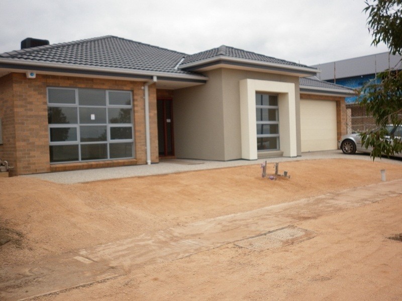 162 Manor Lakes Boulevard, Wyndham Vale VIC 3024