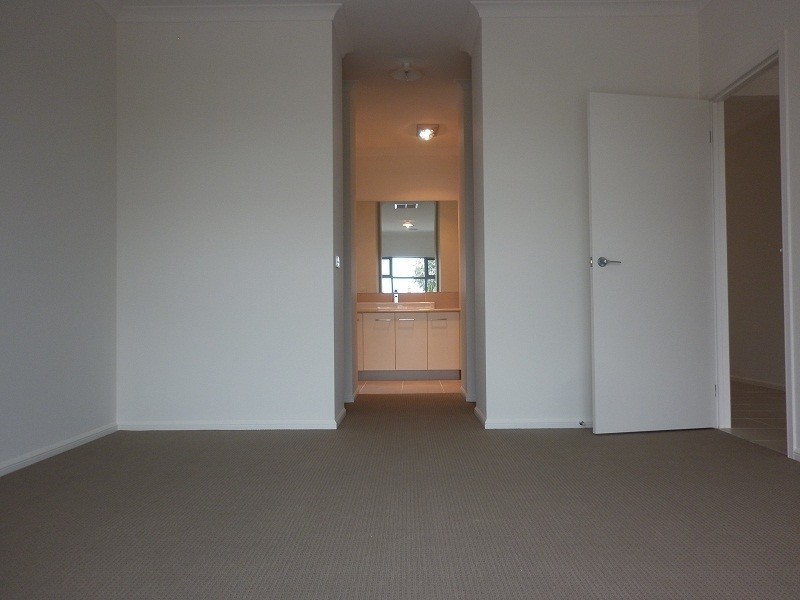 162 Manor Lakes Boulevard, Wyndham Vale VIC 3024