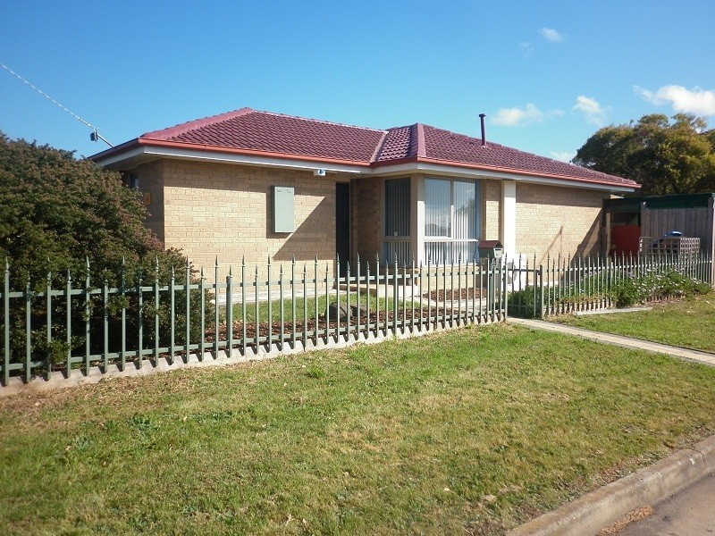 14 Ribblesdale Avenue, Wyndham Vale VIC 3024