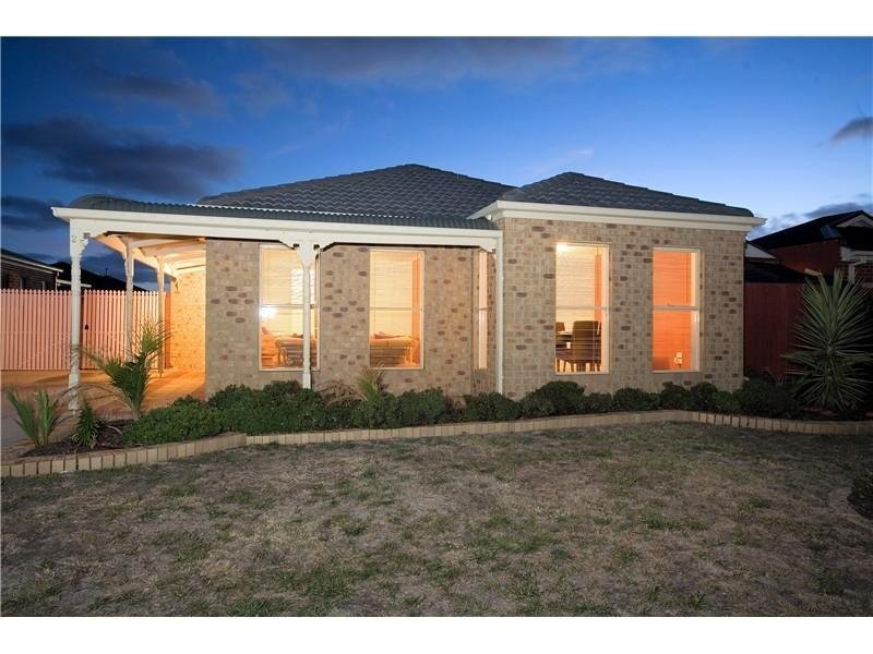 25 Machair Drive, Point Cook VIC 3030