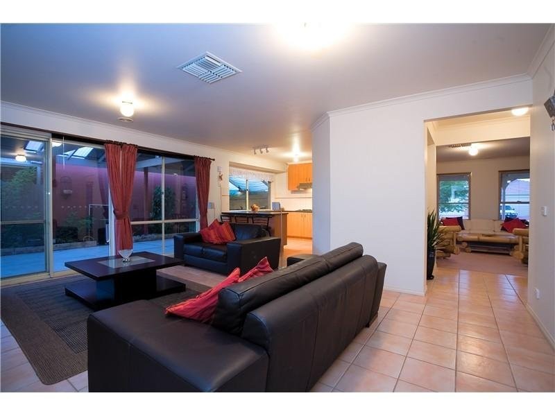 25 Machair Drive, Point Cook VIC 3030