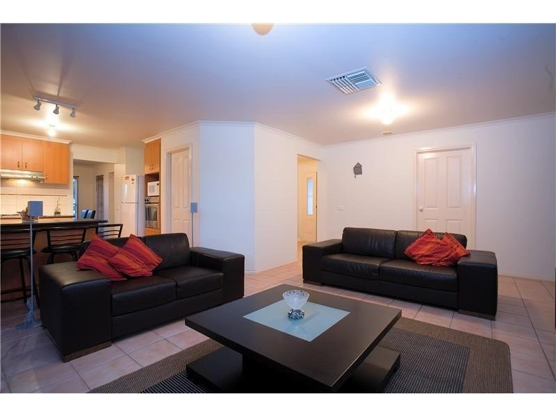 25 Machair Drive, Point Cook VIC 3030