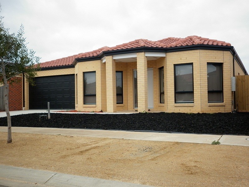 2 Swinburne Court, Truganina VIC 3029