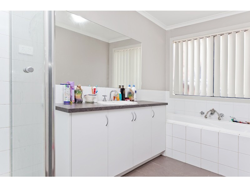 2 Marsh Drive, Williams Landing VIC 3027