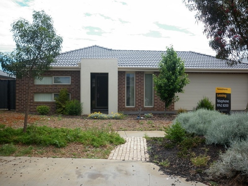 16 Blue Jay Crescent, Tarneit VIC 3029