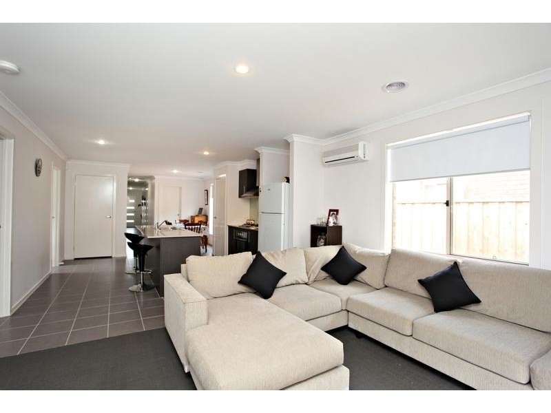 22 Andie Way, Tarneit VIC 3029