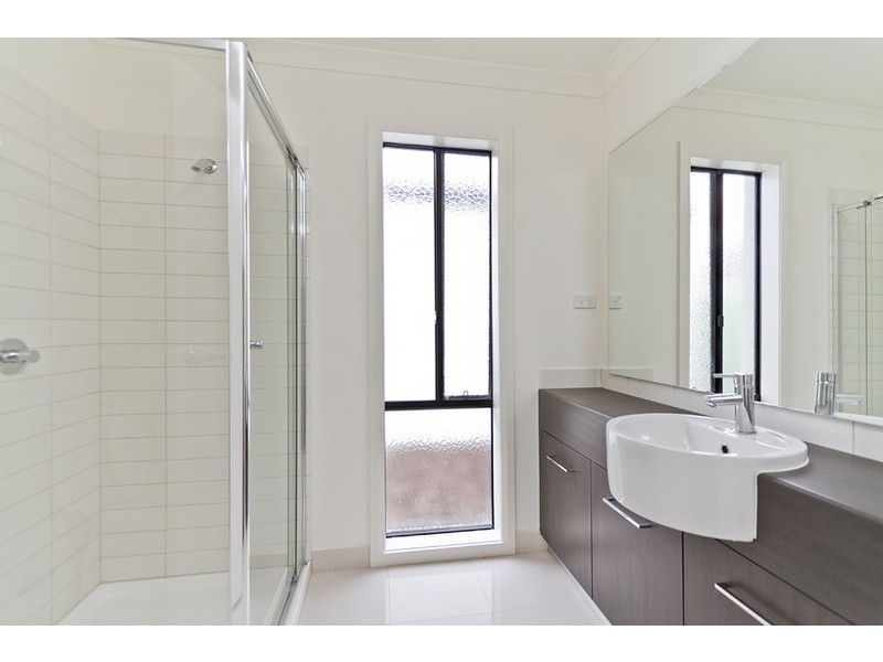 33 Ambleside Avenue, Wyndham Vale VIC 3024