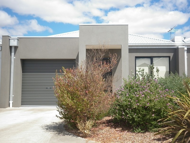 5/3-11 Retford Close, Werribee VIC 3030