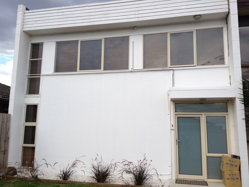 1/8 Beasley Avenue, Werribee VIC 3030