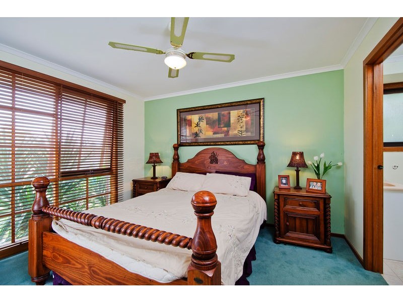 39 Wynarka Drive, Hoppers Crossing VIC 3029