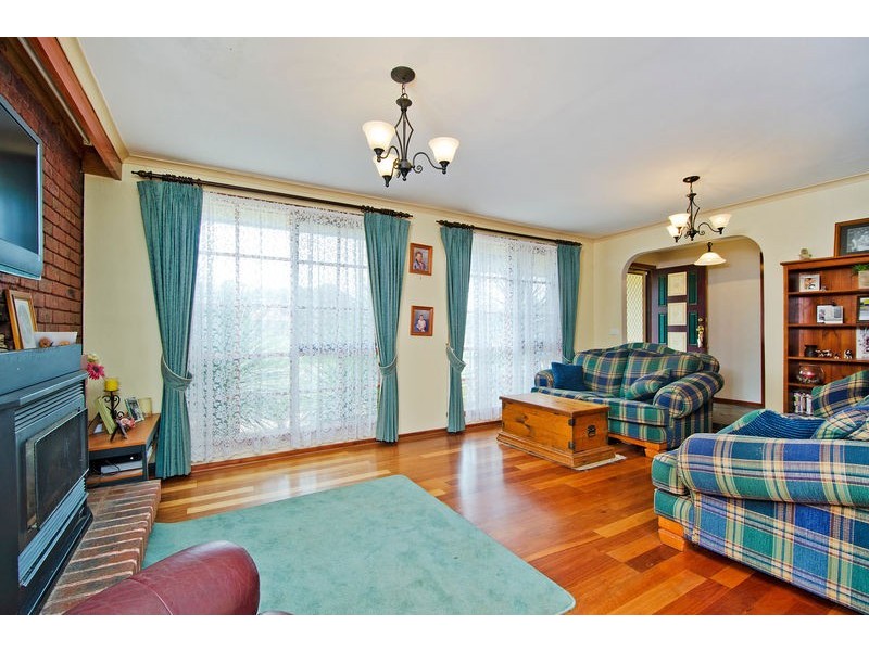 39 Wynarka Drive, Hoppers Crossing VIC 3029