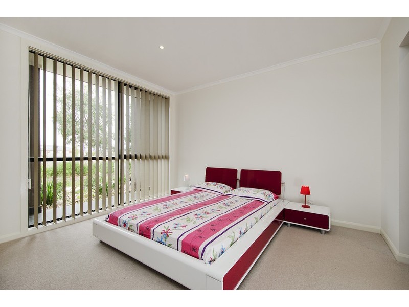 6 Scrubwren Drive, Williams Landing VIC 3027