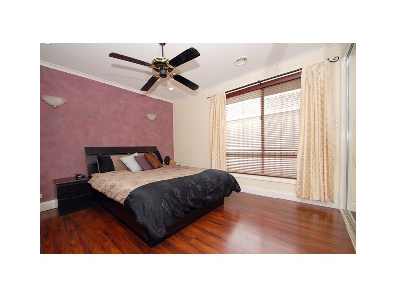 4 Barklya Court, Hoppers Crossing VIC 3029