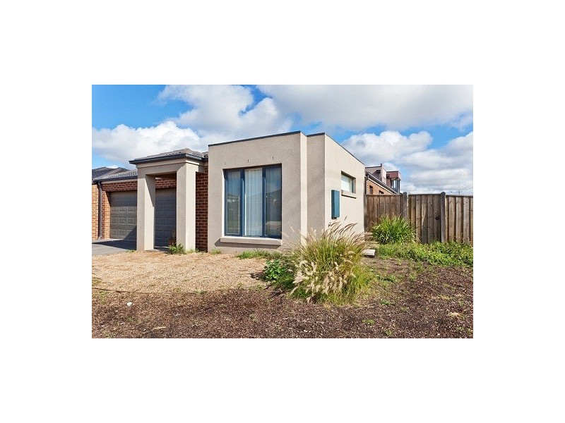 2 Marsh Drive, Williams Landing VIC 3027