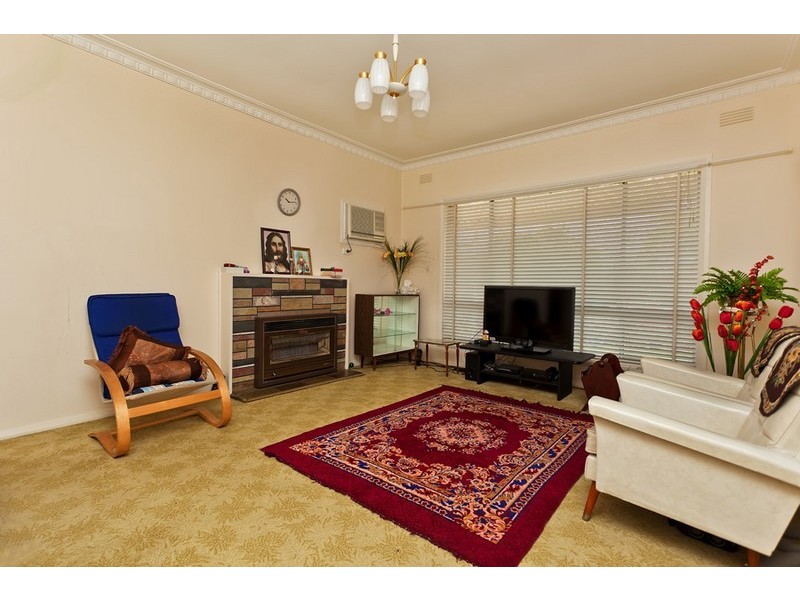 32 Moffatt Crescent, Hoppers Crossing VIC 3029