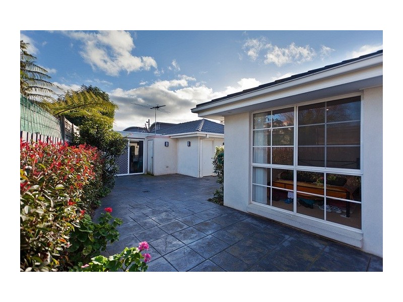 1/ 21-23 Finch Road, Werribee South VIC 3030