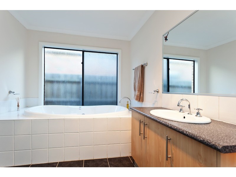 21 Blossom Lane, Werribee VIC 3030