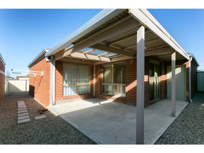 1/9 Halladale Ave, Wyndham Vale VIC 3024