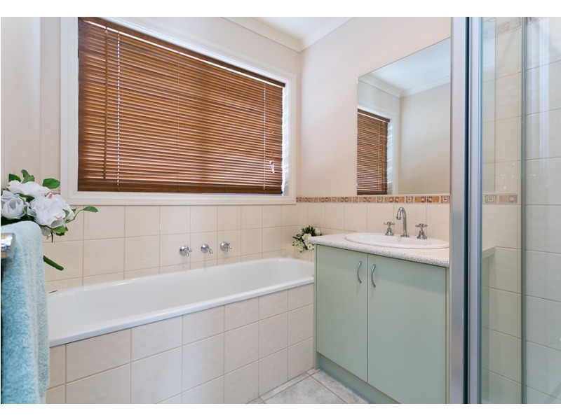 1/9 Halladale Ave, Wyndham Vale VIC 3024