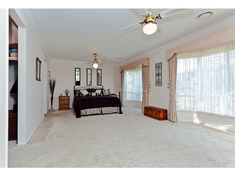 42 Dongala Drive, Werribee VIC 3030
