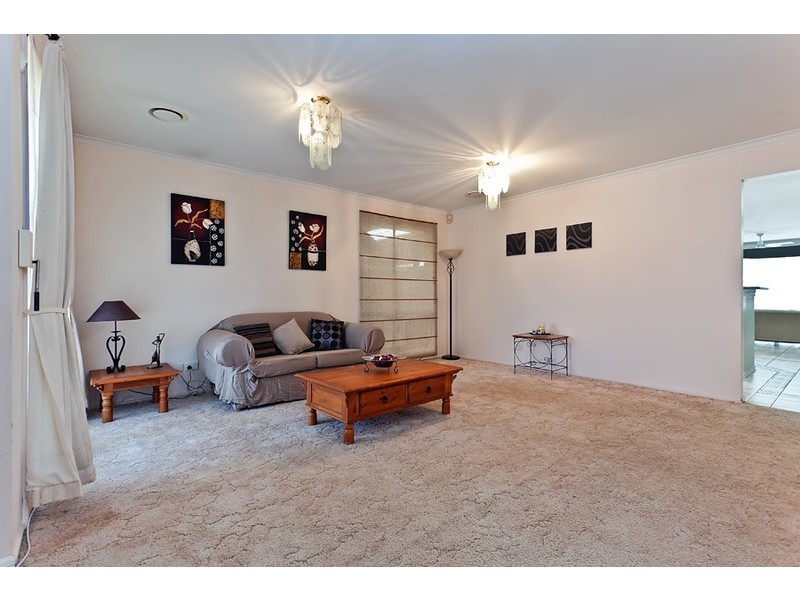 42 Dongala Drive, Werribee VIC 3030