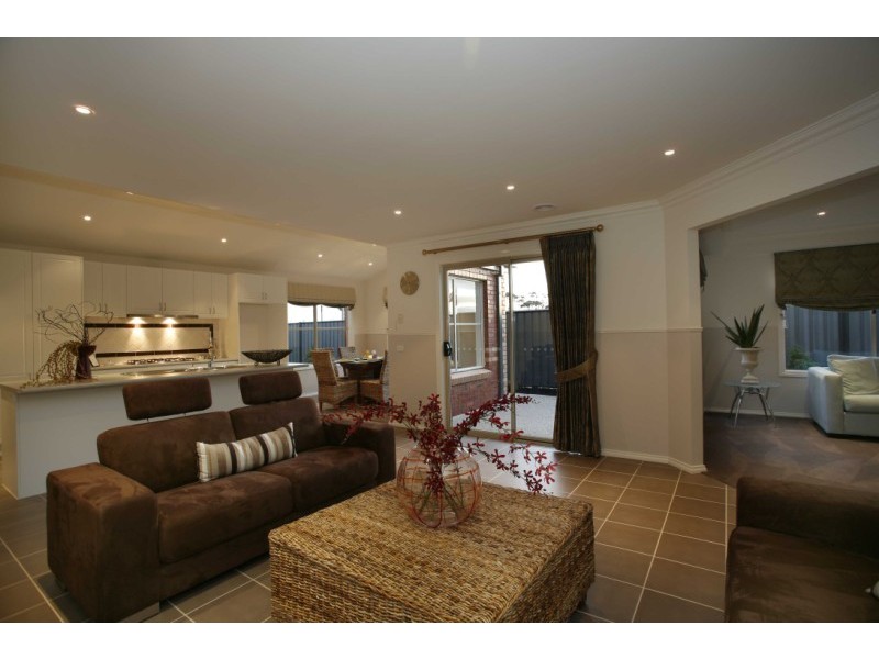 16 Balladong Cres, Tarneit VIC 3029