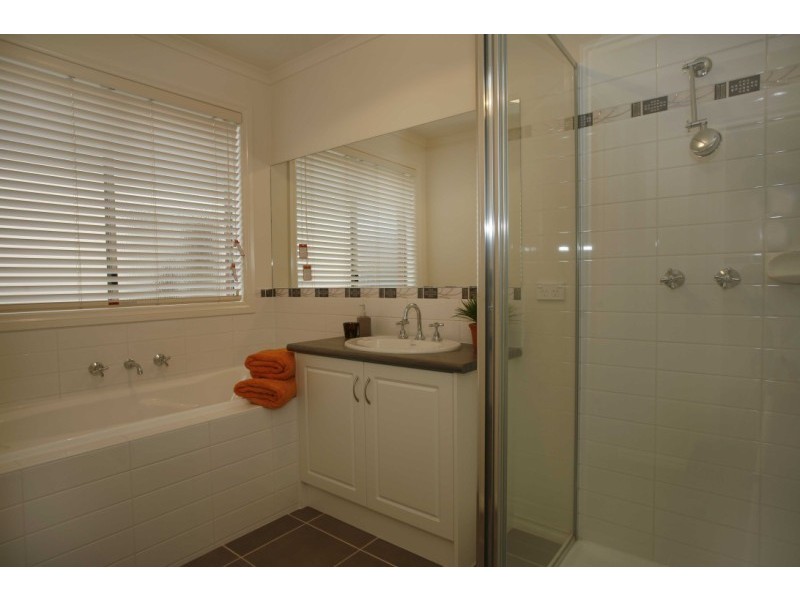 16 Balladong Cres, Tarneit VIC 3029