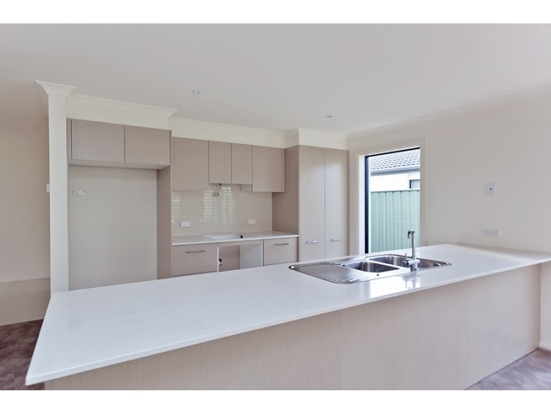 15 Ambleside Ave, Wyndham Vale VIC 3024