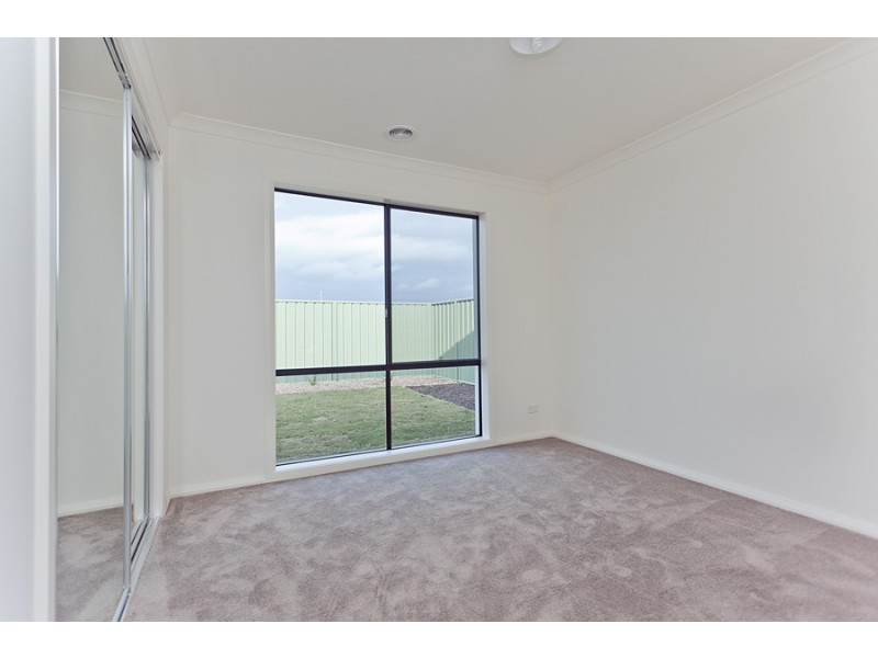 15 Ambleside Ave, Wyndham Vale VIC 3024