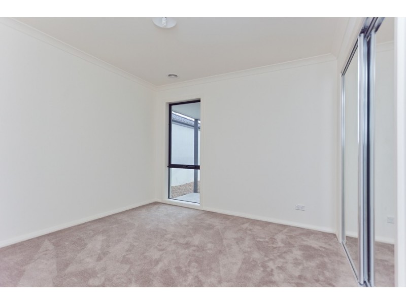 15 Ambleside Ave, Wyndham Vale VIC 3024