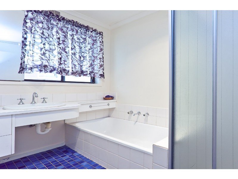 22 Spring Drive, Hoppers Crossing VIC 3029