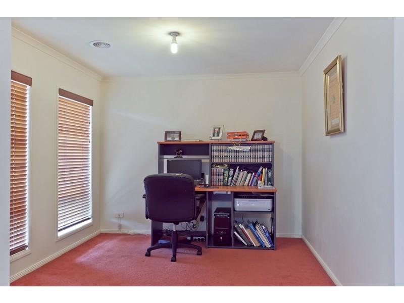 10 Kingsfield way, Truganina VIC 3029