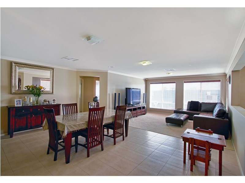 6 Ashburton Avenue, Wyndham Vale VIC 3024