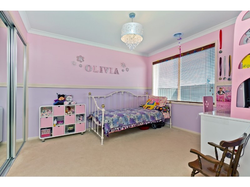 6 Ashburton Avenue, Wyndham Vale VIC 3024