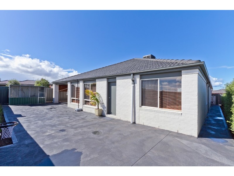 6 Ashburton Avenue, Wyndham Vale VIC 3024