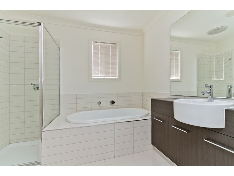 16 Rathgar Mews, Wyndham Vale VIC 3024