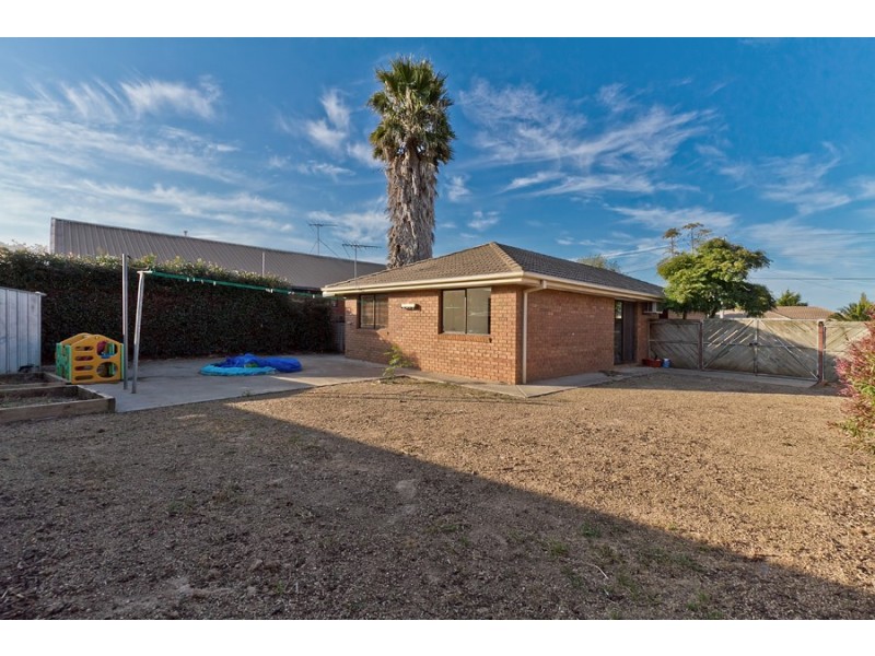 255 Greaves Street North, Werribee VIC 3030