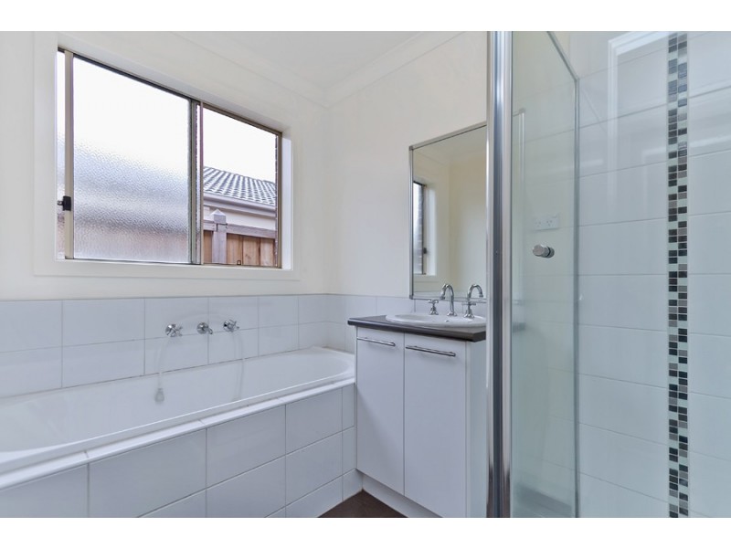 27 Delias Road, Tarneit VIC 3029