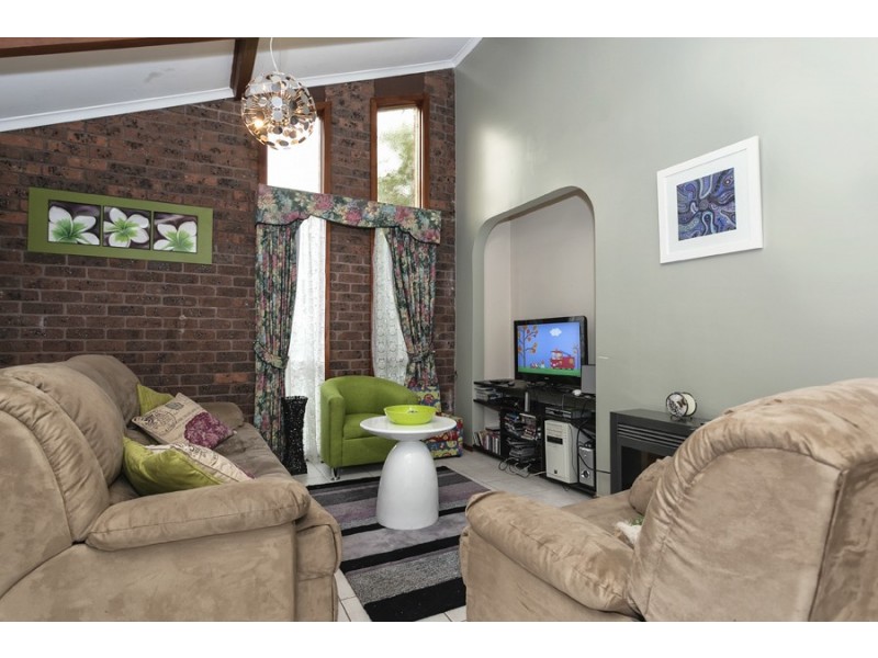 16 Mount Eagle Way, Wyndham Vale VIC 3024