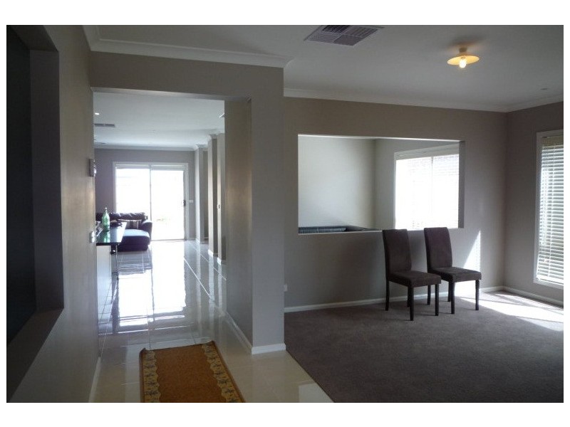 12 Penshurst Avenue, Williams Landing VIC 3027