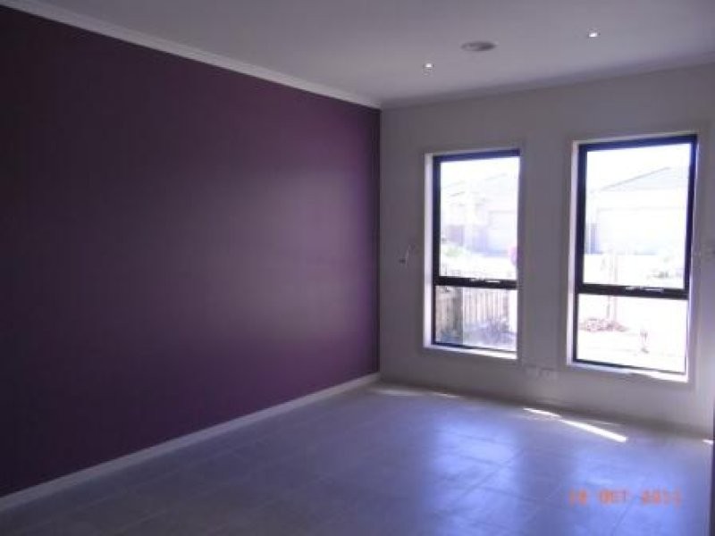 1/11 McDougall Place, Truganina VIC 3029