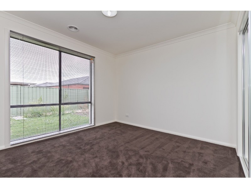 33  Ambleside Avenue, Wyndham Vale VIC 3024
