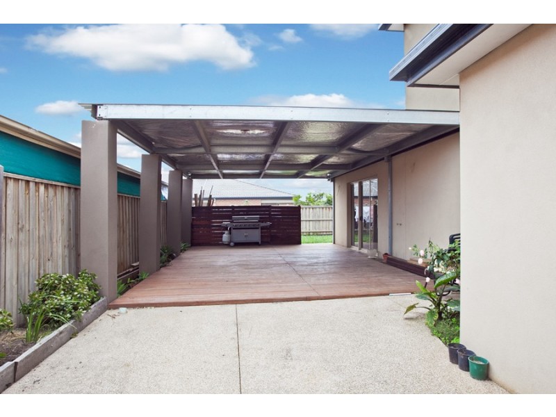 6 Rainbow Way, Tarneit VIC 3029