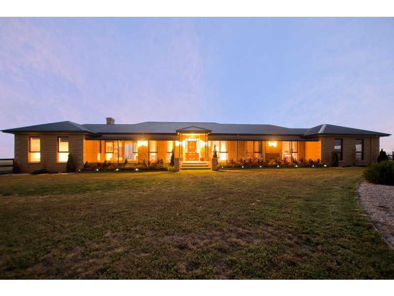 161 Paces Lane, Rowsley VIC 3340