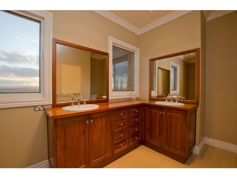 161 Paces Lane, Rowsley VIC 3340