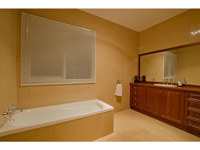 161 Paces Lane, Rowsley VIC 3340