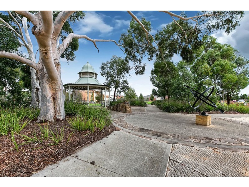 25 Almond Close, Werribee VIC 3030